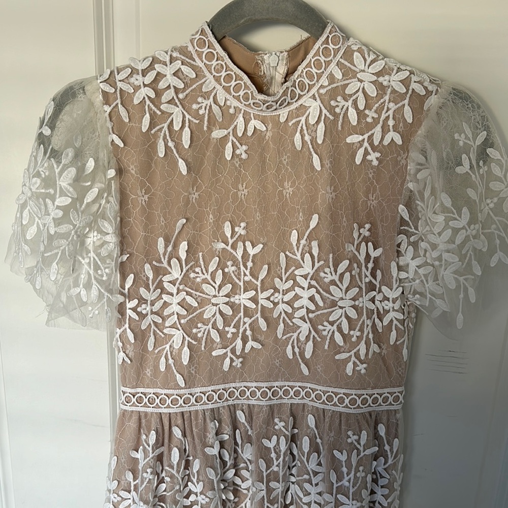 Tan and White Flutter Sleeve Midi Dress